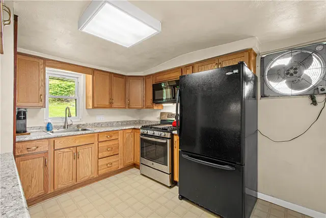 2312 Lake Avenue gallery image 25