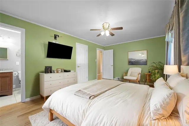 2314 Clearvue Rd gallery image 3