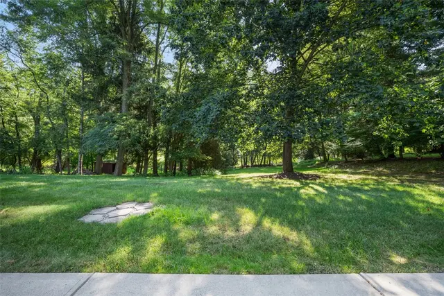 2314 Clearvue Rd gallery image 12