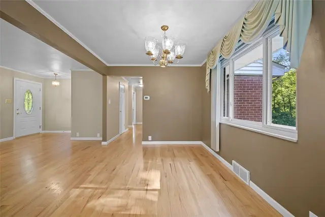 2314 Clearvue Rd gallery image 30