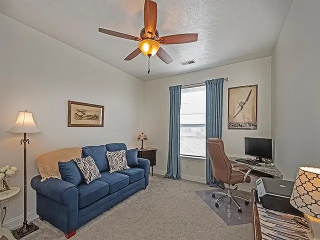 232 Adams Pointe Blvd 6 gallery image 9