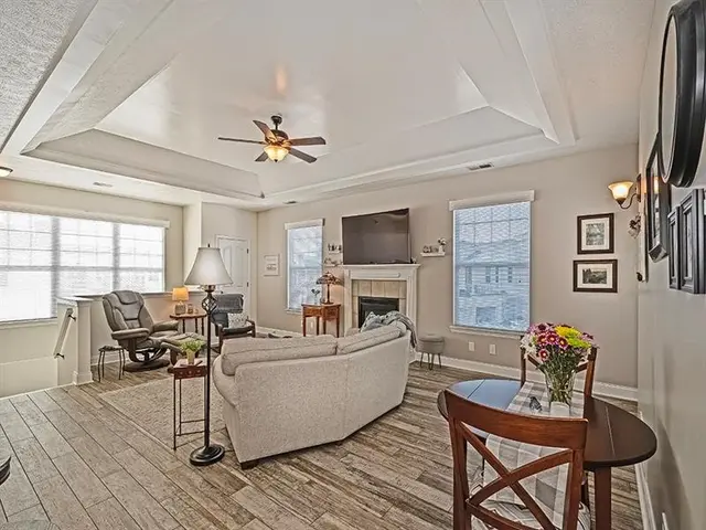 232 Adams Pointe Blvd 6 gallery image 12