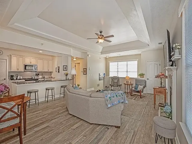 232 Adams Pointe Blvd 6 gallery image 17