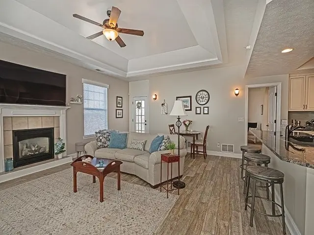 232 Adams Pointe Blvd 6 gallery image 23