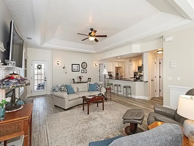232 Adams Pointe Blvd 6 gallery image 27