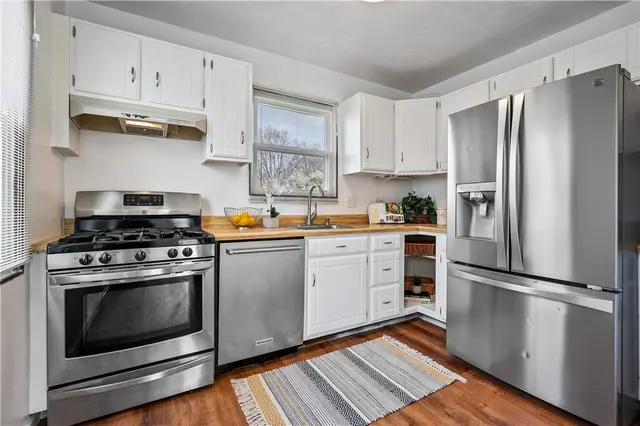 2329 W Hardies Rd gallery image 6