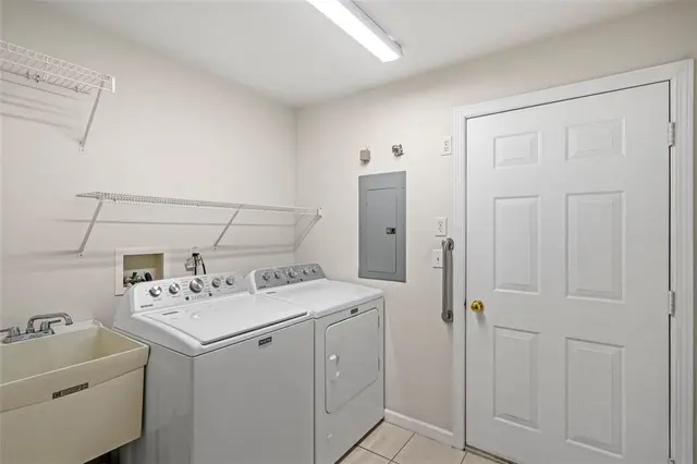 234 Adams Pointe Blvd. 10 gallery image 9