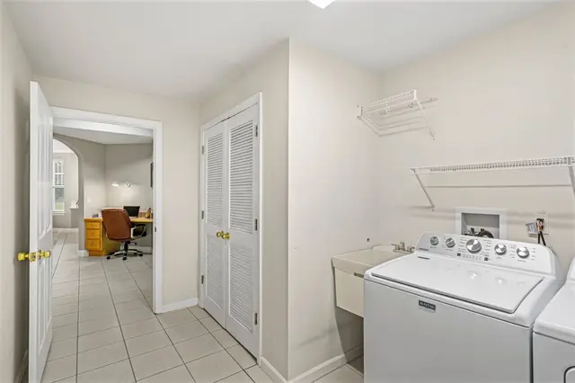 234 Adams Pointe Blvd. 10 gallery image 12