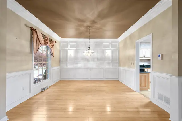 234 Cypress Knoll Drive gallery image 3