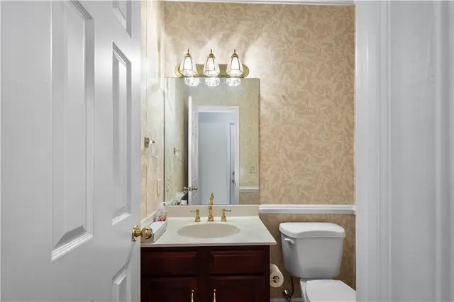234 Cypress Knoll Drive gallery image 4