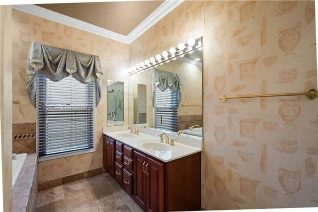 234 Cypress Knoll Drive gallery image 30