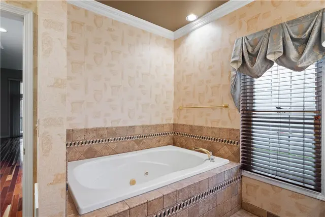 234 Cypress Knoll Drive gallery image 37