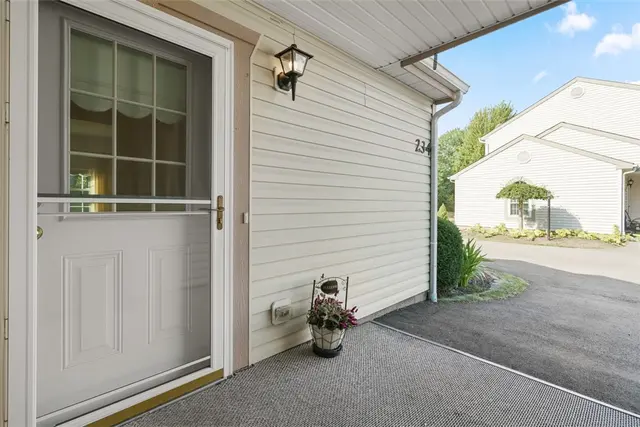 234 Huckleberry Court gallery image 7