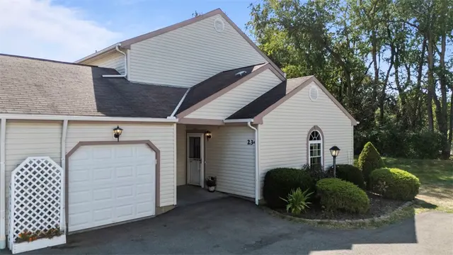 234 Huckleberry Court gallery image 8
