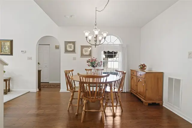 234 Huckleberry Court gallery image 9