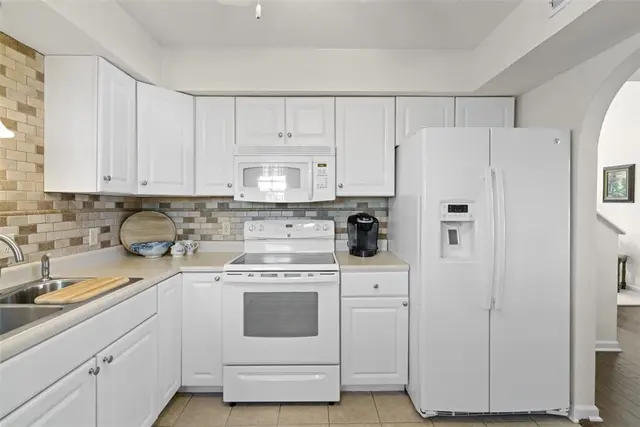 234 Huckleberry Court gallery image 16