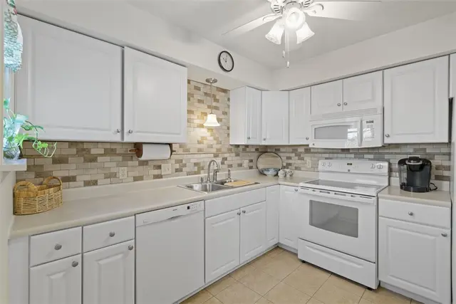 234 Huckleberry Court gallery image 30