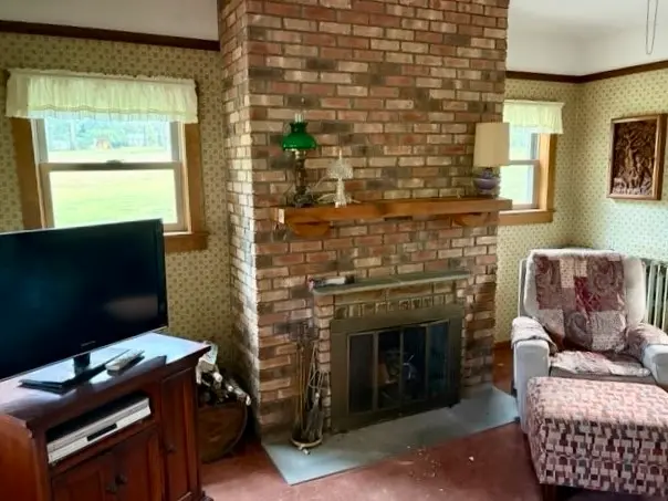 2345 Fairlawn Dr gallery image 3
