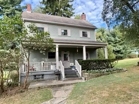 2345 Fairlawn Dr gallery image 9