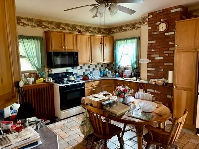 2345 Fairlawn Dr gallery image 10