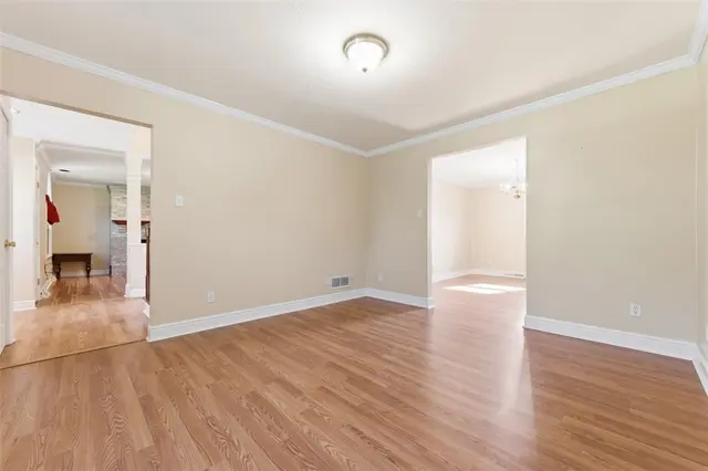 2346 Nicholson Rd gallery image 13
