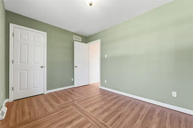 2346 Nicholson Rd gallery image 25