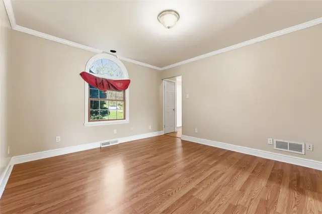 2346 Nicholson Rd gallery image 30