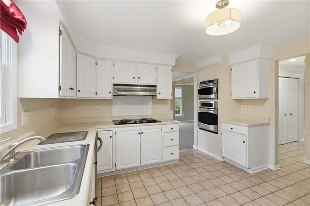 2356 Westgate Dr gallery image 9