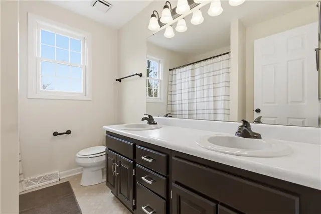 2356 Westgate Dr gallery image 24