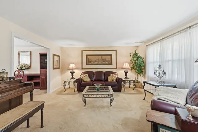 2357 Westgate DRIVE gallery image 12