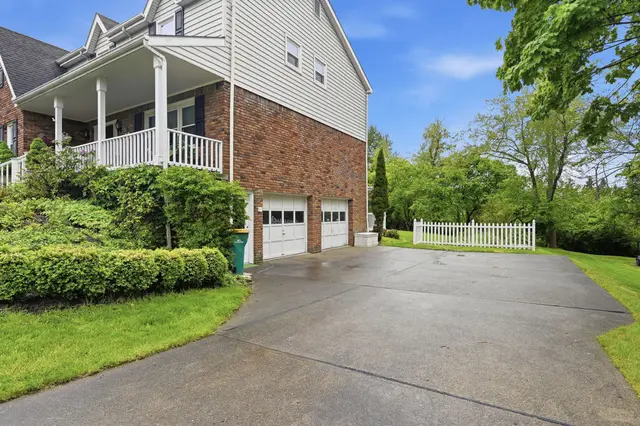 2357 Westgate DRIVE gallery image 29