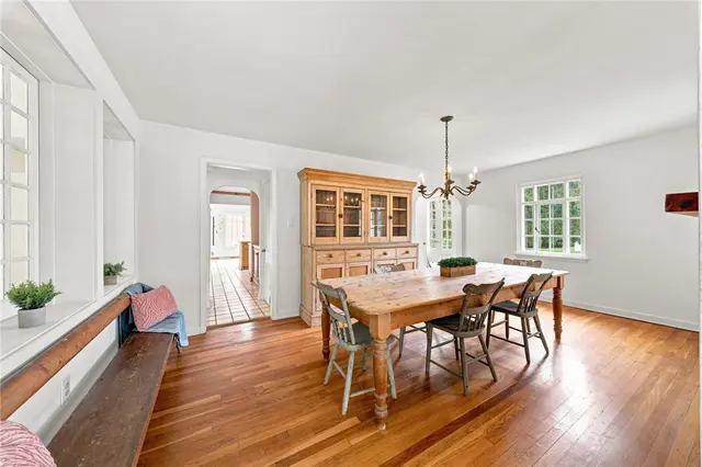 2359 James DRIVE gallery image 10