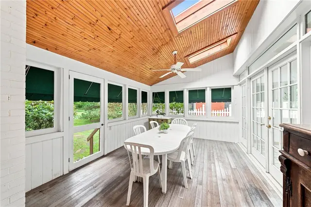 2359 James DRIVE gallery image 19