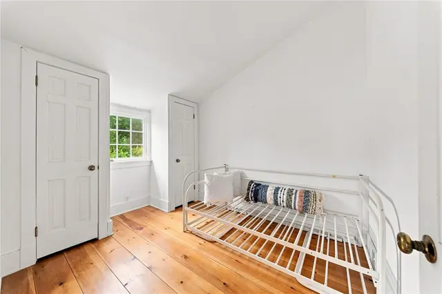 2359 James DRIVE gallery image 34