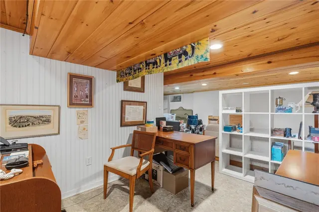 2359 James DRIVE gallery image 38
