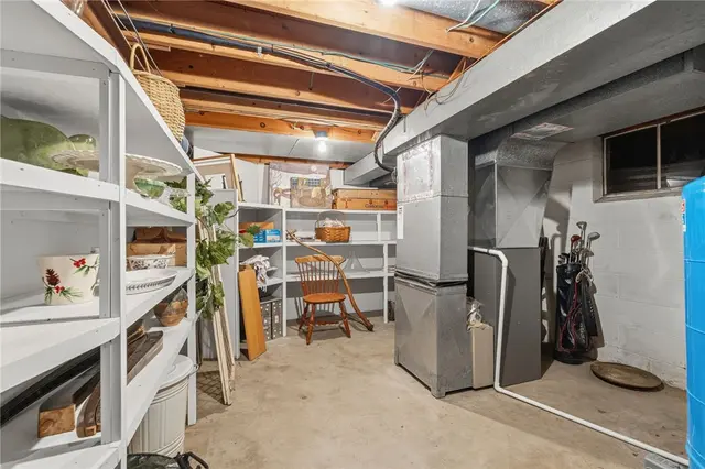 2359 James DRIVE gallery image 41