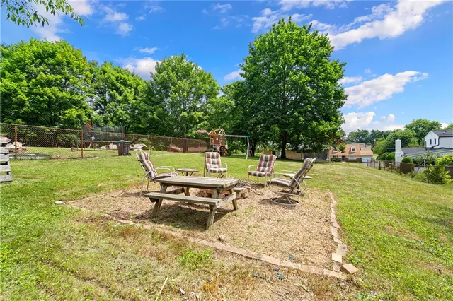 236 Greenwood Drive gallery image 7