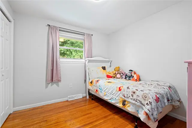 236 Greenwood Drive gallery image 18