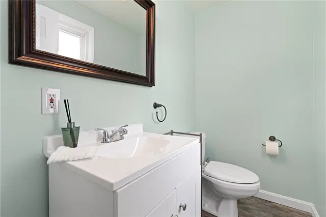 236 Greenwood Drive gallery image 24