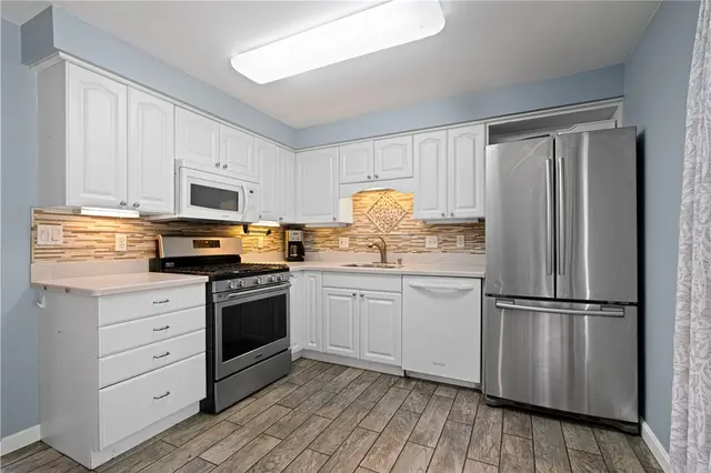 236 Greenwood Drive gallery image 31
