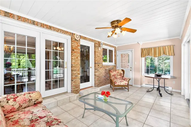 236 Sunset Road gallery image 13