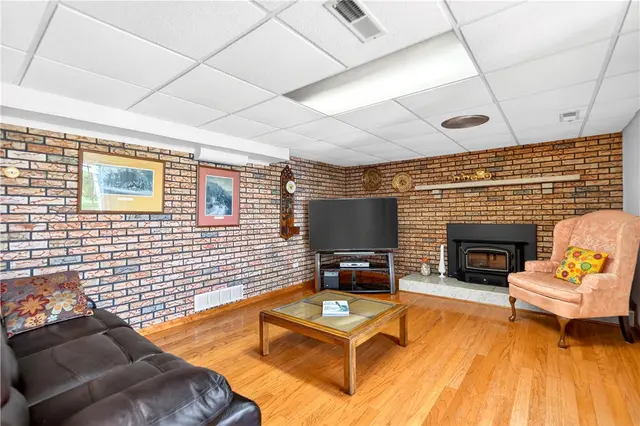 236 Sunset Road gallery image 24