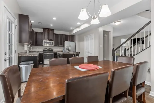 236 Thornapple Ln gallery image 14