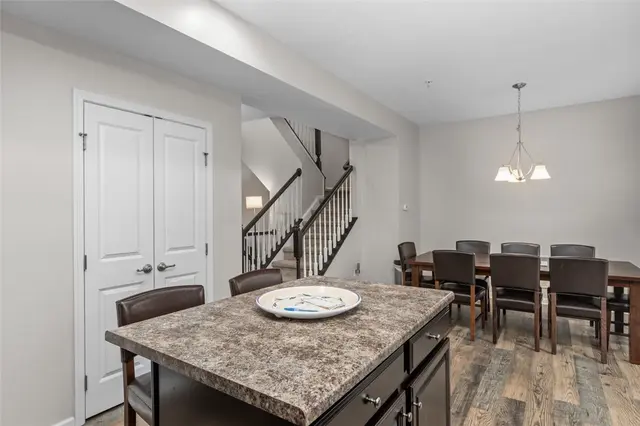 236 Thornapple Ln gallery image 15