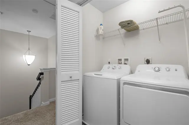 236 Thornapple Ln gallery image 19