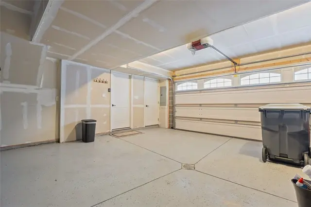236 Thornapple Ln gallery image 30