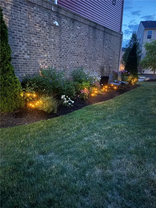 236 Thornapple Ln gallery image 32
