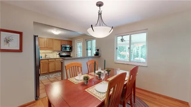 2360 Saddle Dr gallery image 9