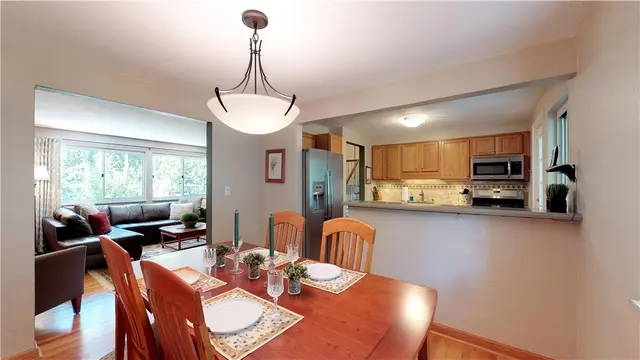 2360 Saddle Dr gallery image 10