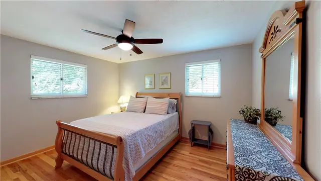 2360 Saddle Dr gallery image 17